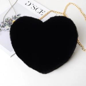 Love Bag Herzform in Weiß Grau Rosa Beige Schwarz Rot ideal für Abendkleid oder Girlsnight charmant und einzigartig